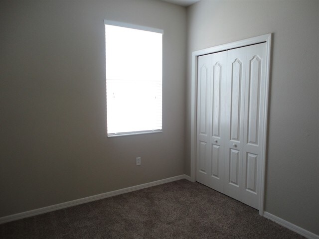 Building Photo - 1128 Napolean Way