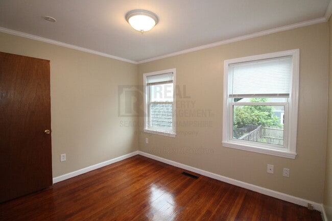 Building Photo - 4 Bicknell St