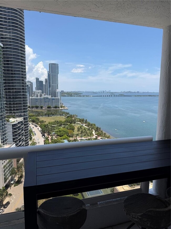 Building Photo - 1717 N Bayshore Dr