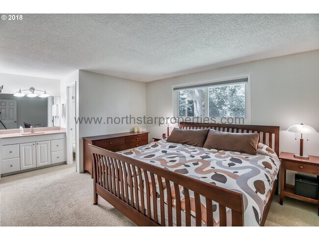 Building Photo - Great Lake Grove Bungalow Walking Distance to Everything