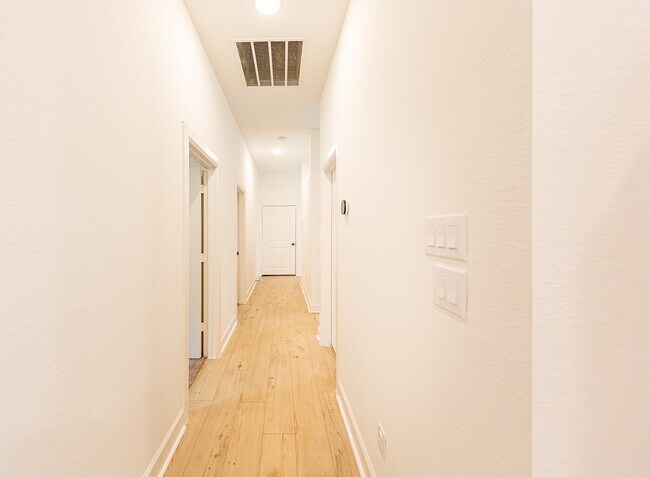 Building Photo - 17459 Vino Vines Ln