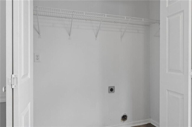 Building Photo - 57 Inverness Trce