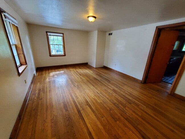 Building Photo - 277 Woodland Dr