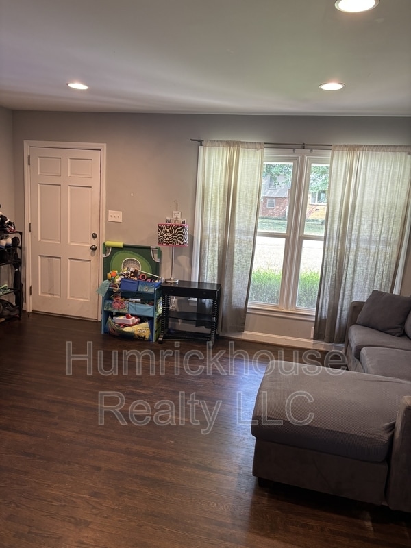 Building Photo - 4200 Sudbury Rd