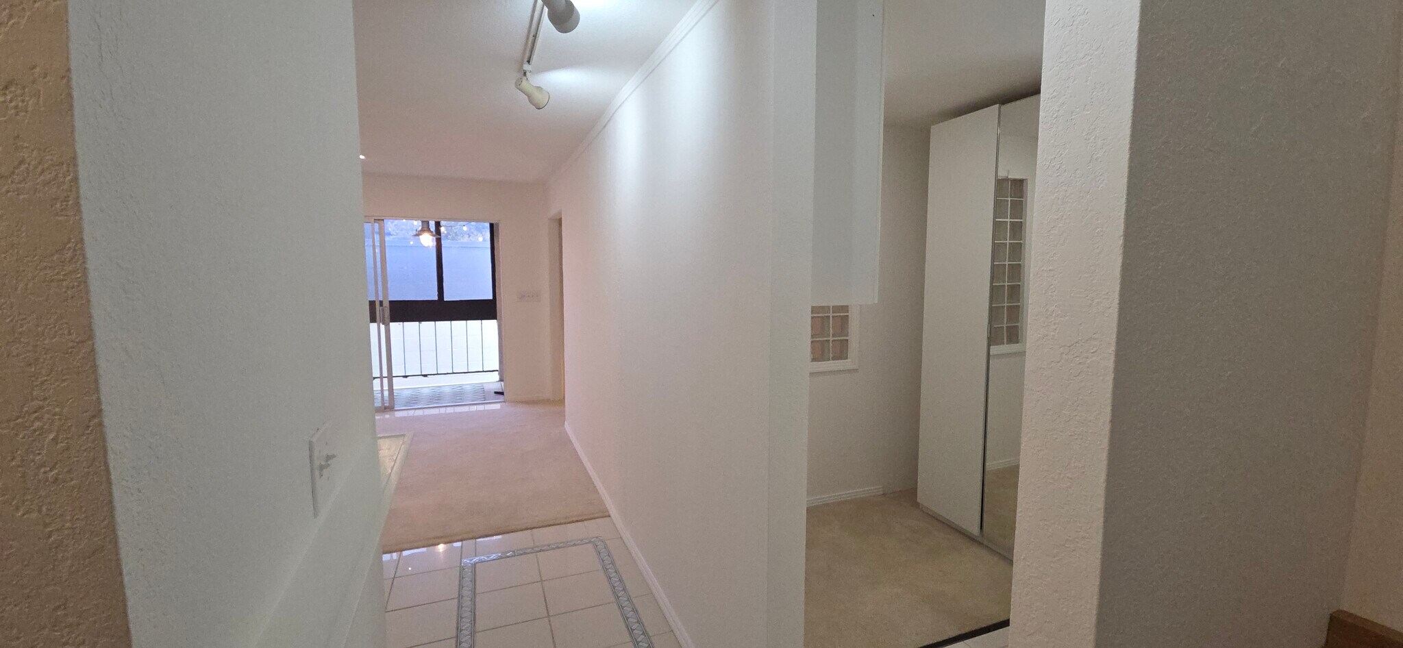 Building Photo - 288 Whitmore St