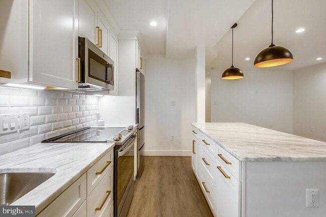 Building Photo - 4416 15th St NW