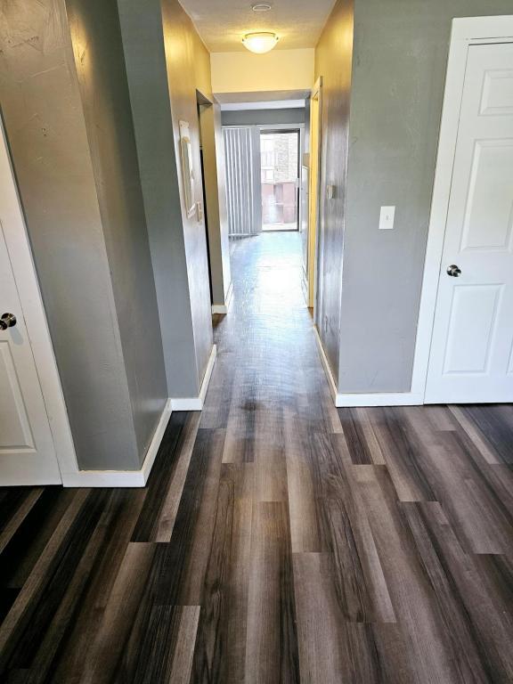 Building Photo - 647 Villa Rd