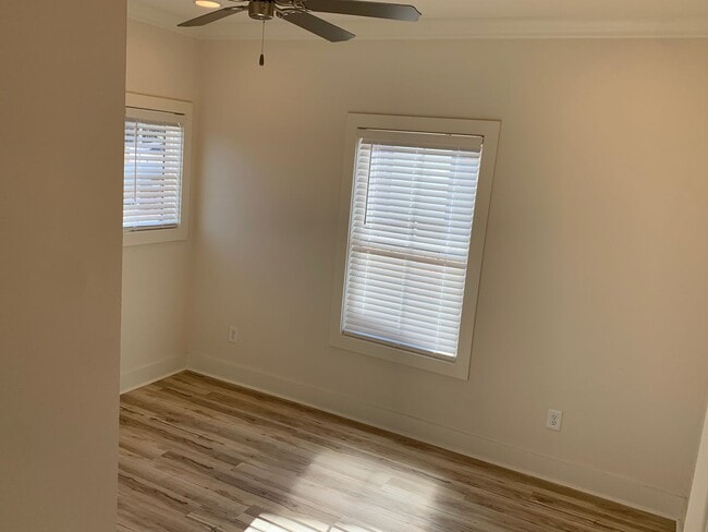 Building Photo - Piper Glenn Subdivision