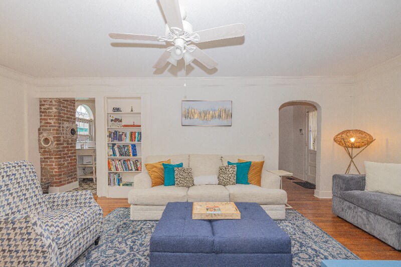 Building Photo - 1049 Buist Ave