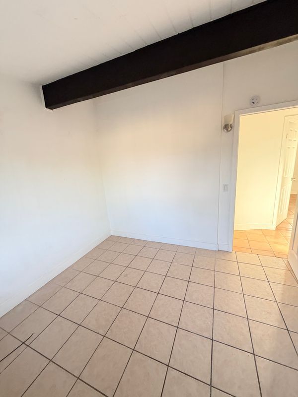 Building Photo - 5314 N Banewell Ave