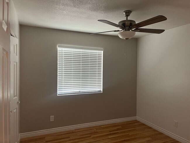 Building Photo - Tempe Home For Rent