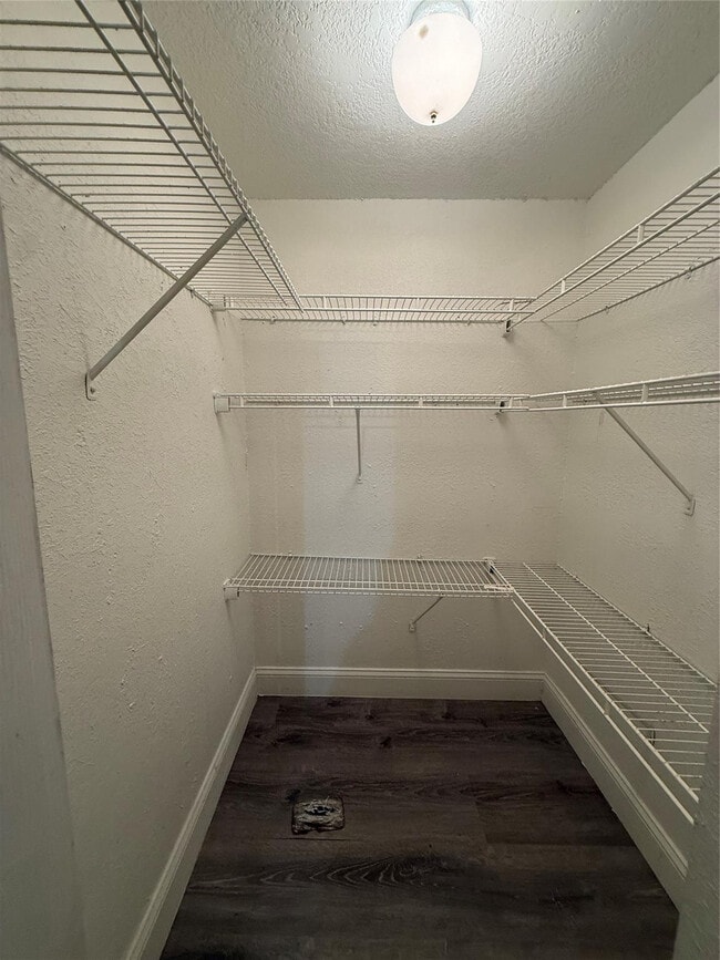 Building Photo - 1800 SW 81st Ave