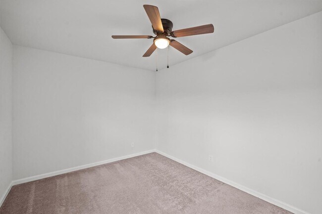 Building Photo - 72 Knotty Ct