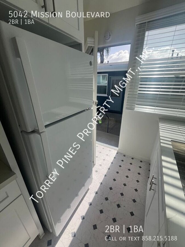 Building Photo - 5042 Mission Blvd