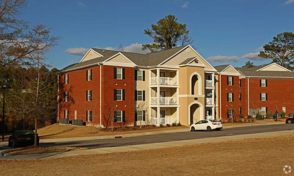 Building Photo - Briar Grove Apartment Homes