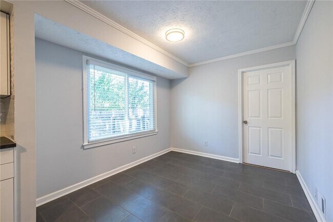 Building Photo - 5762 Fairfield Pl