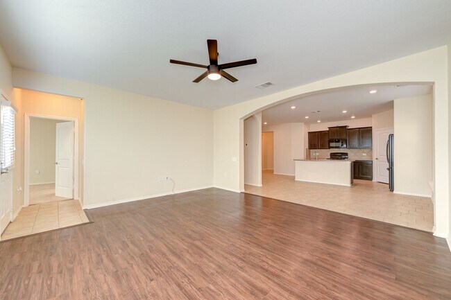 Building Photo - New one story rental home in NE San Antonio available for asap move in.