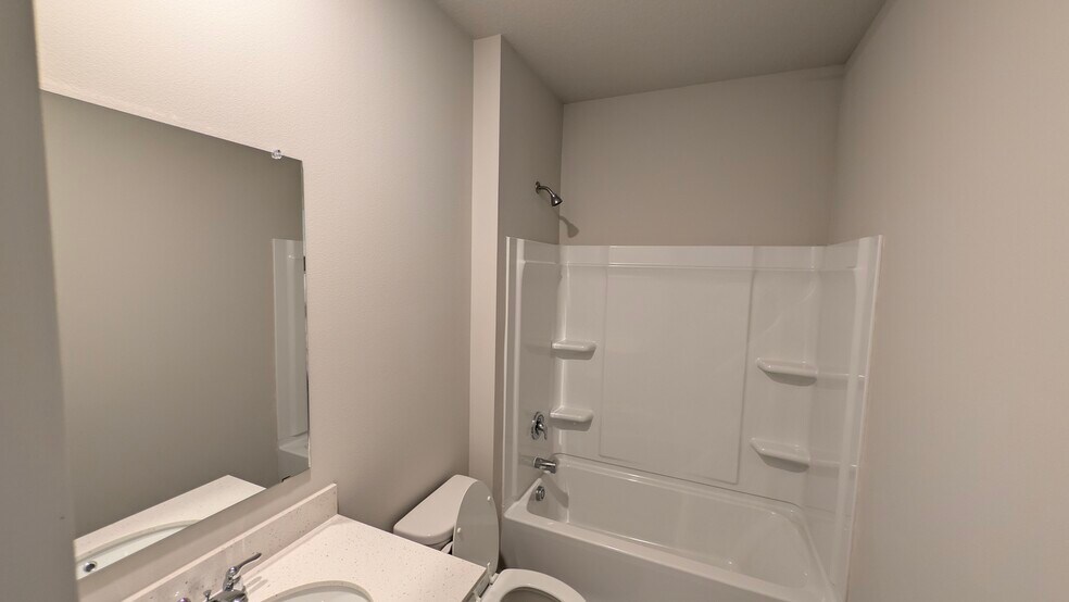 Building Photo - 449 Meadows Ct