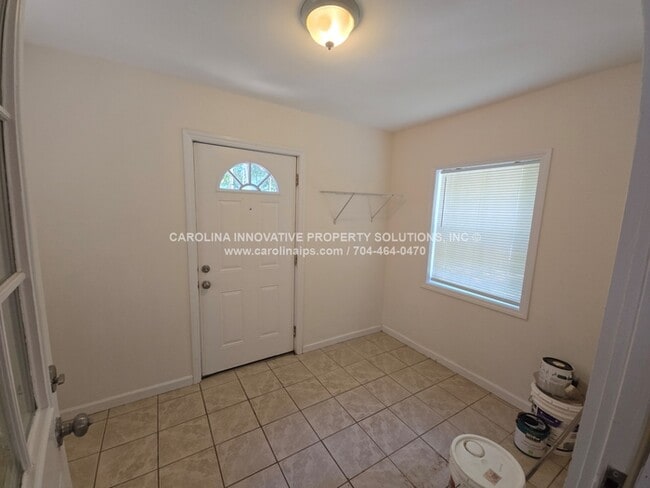 Building Photo - Affordably Price Ranch Home