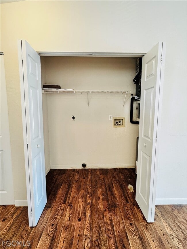 Building Photo - 19045 Holly Rd