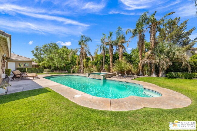 Building Photo - 78150 Calico Glen Dr