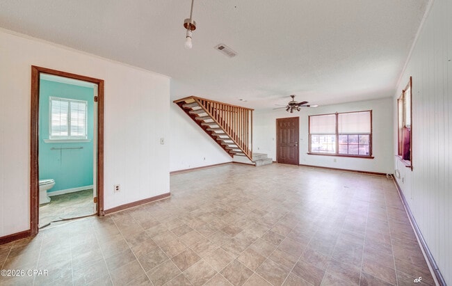 Building Photo - 929 Marina Dr