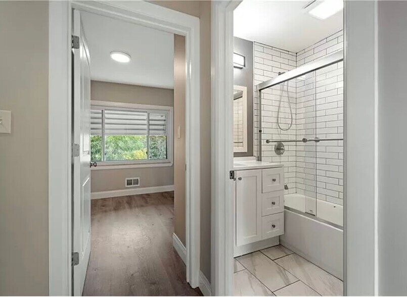 Building Photo - 2031 Chalfant St