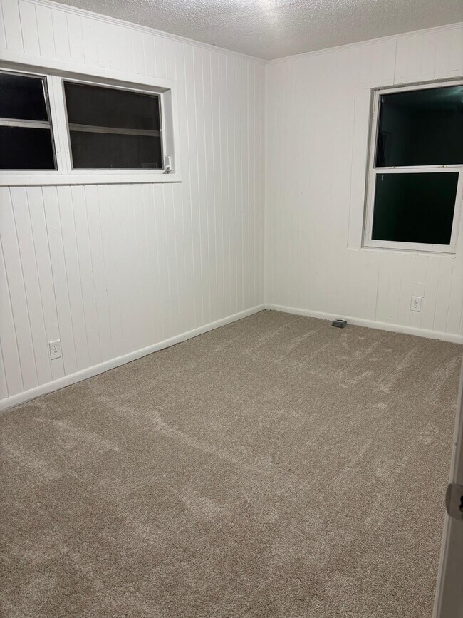 Building Photo - 4311 Ashland Dr