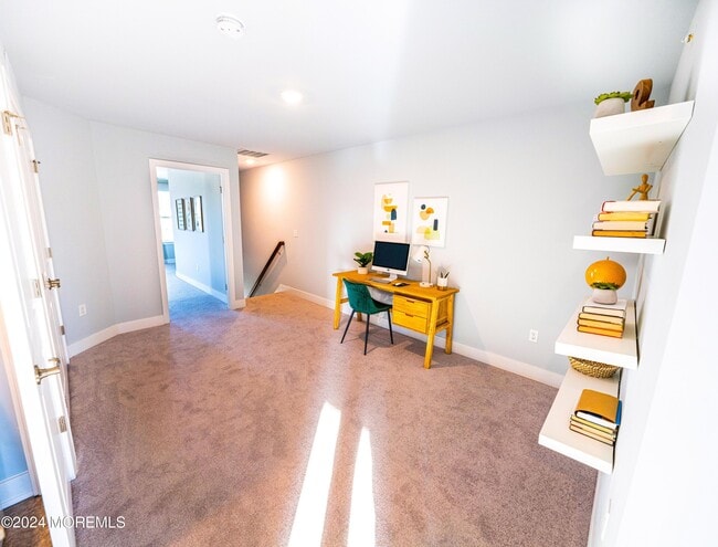 Building Photo - 4 Midway Rd S