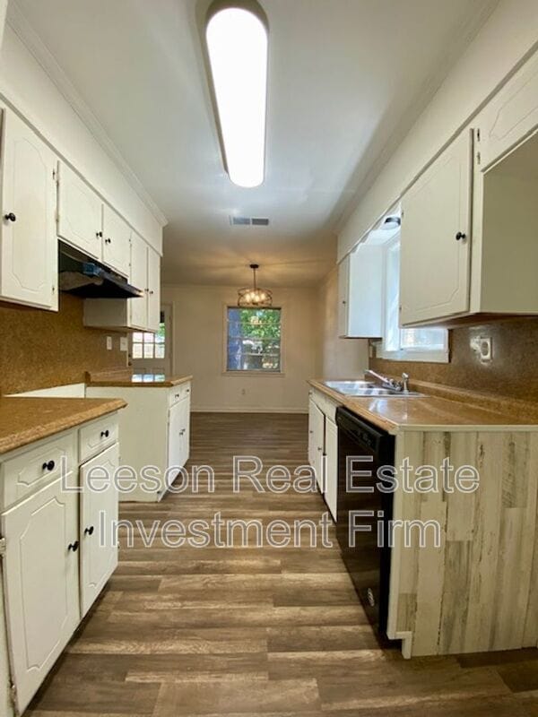 Building Photo - 121 Tooke Dr