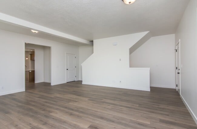 Building Photo - 11618 S Skyward Rd