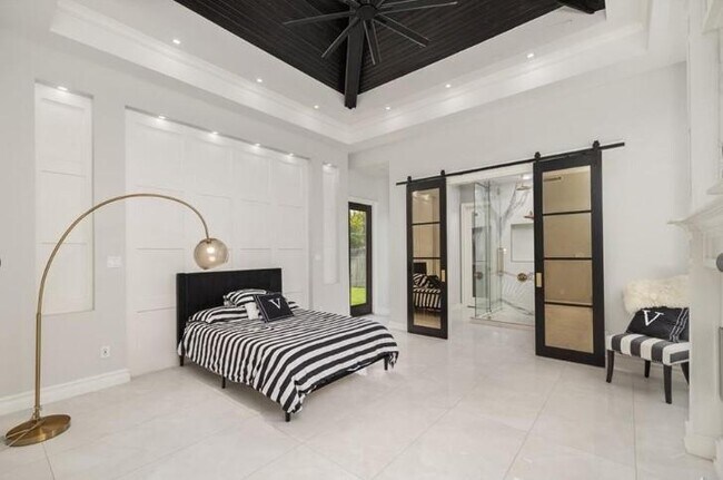 Building Photo - 3505 Vendome Dr