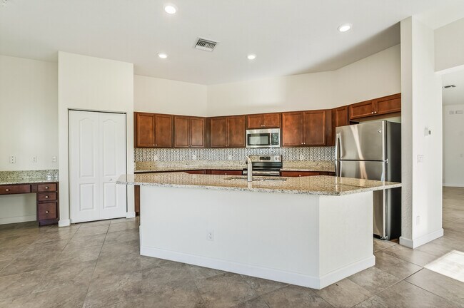 Building Photo - 1769 Berskshire