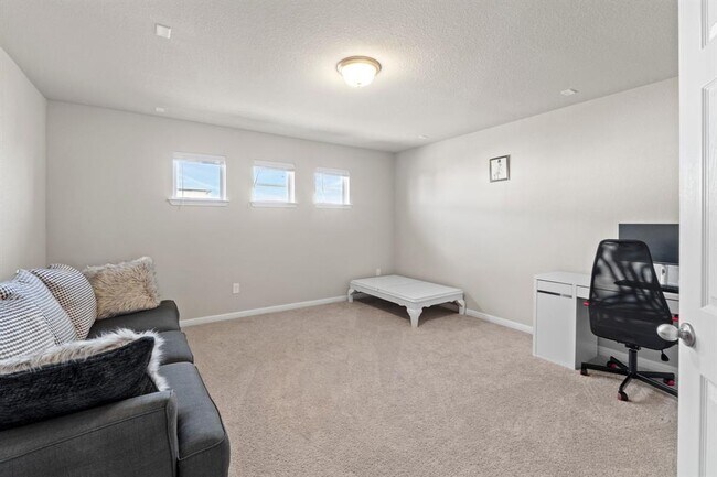 Building Photo - 159 MacArthur Dr