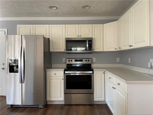 Building Photo - 6311 Nakoma Way