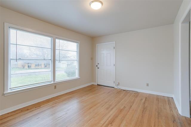 Building Photo - 4808 Sandage Ave