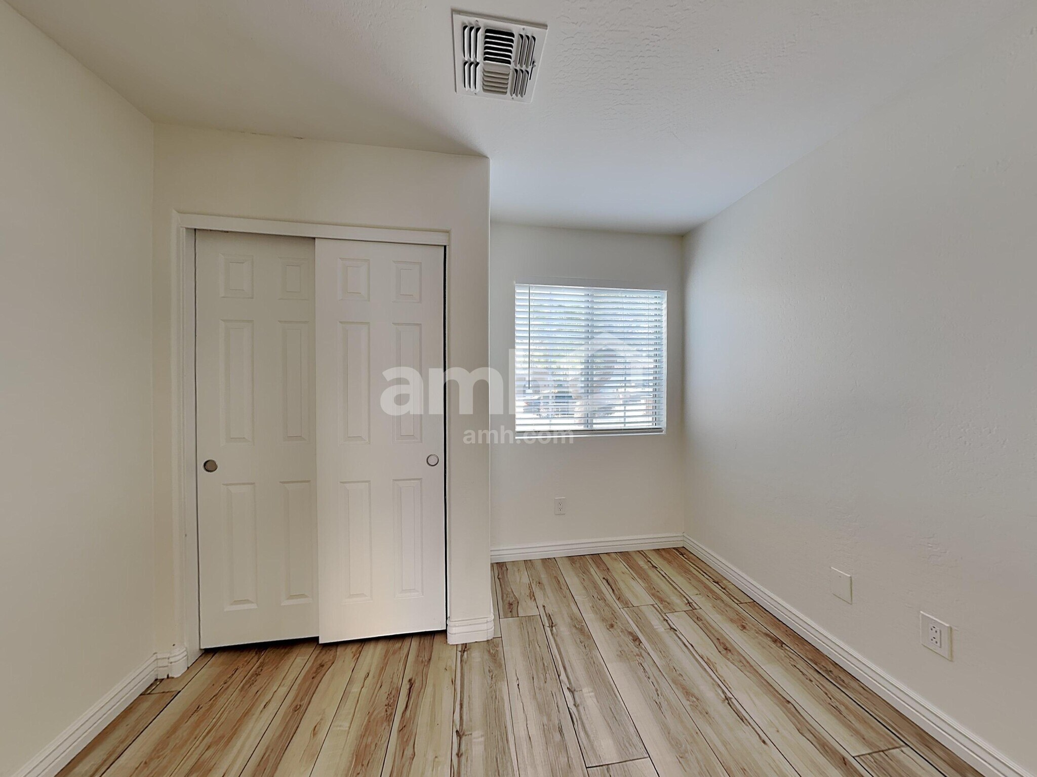 Building Photo - 31491 N Cactus Dr