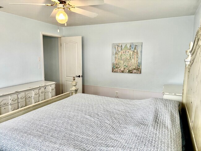 Building Photo - 381 Delido Ct