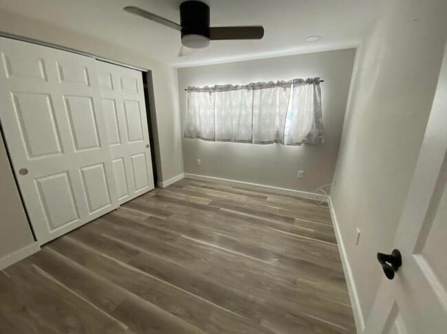 Building Photo - 92 NE 15th Terrace