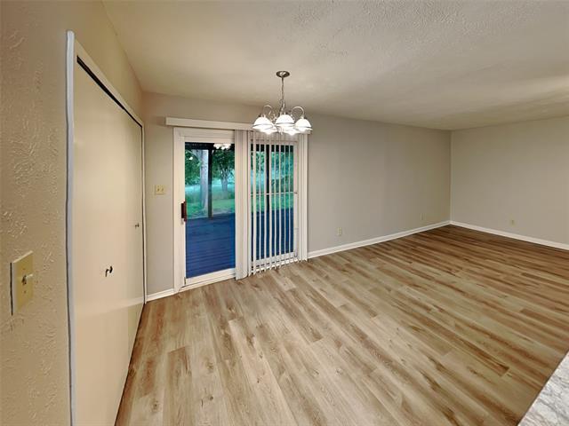 Building Photo - 2350 Honeycomb Ct