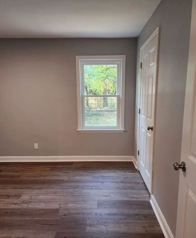 Building Photo - One-of-a-Kind 3 Bedroom Home with Renovated Kitchen & Spacious Yard