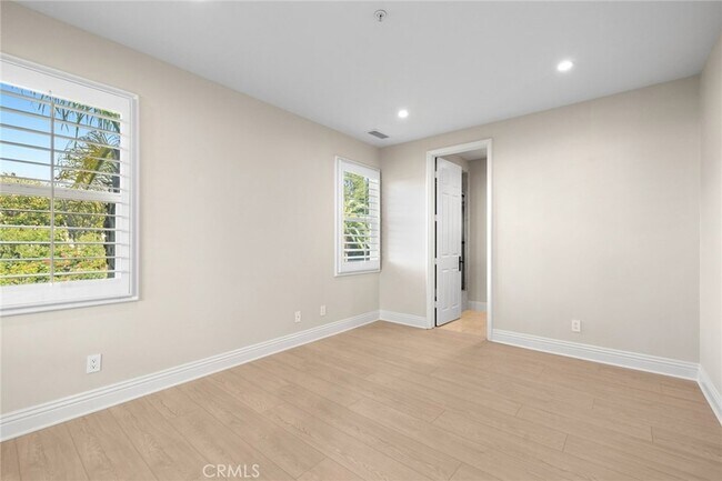 Building Photo - 1 Stone Pine Dr