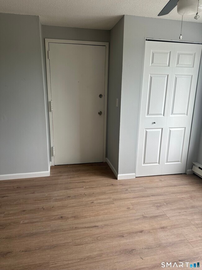 Building Photo - 5 Nabby Rd