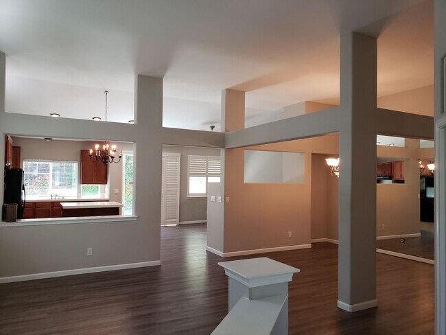 Building Photo - Three Bedroom Wingfield Springs Home on Corner Lot