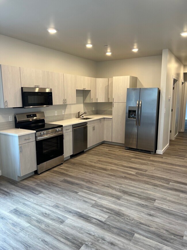 Building Photo - Element Apartments