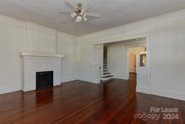 Building Photo - 807-809 W Franklin St