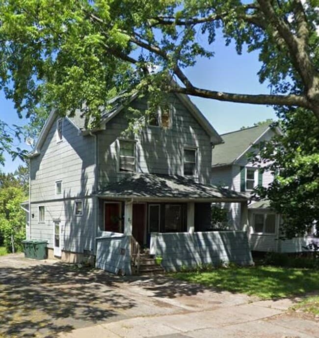 Building Photo - 80 Rand St