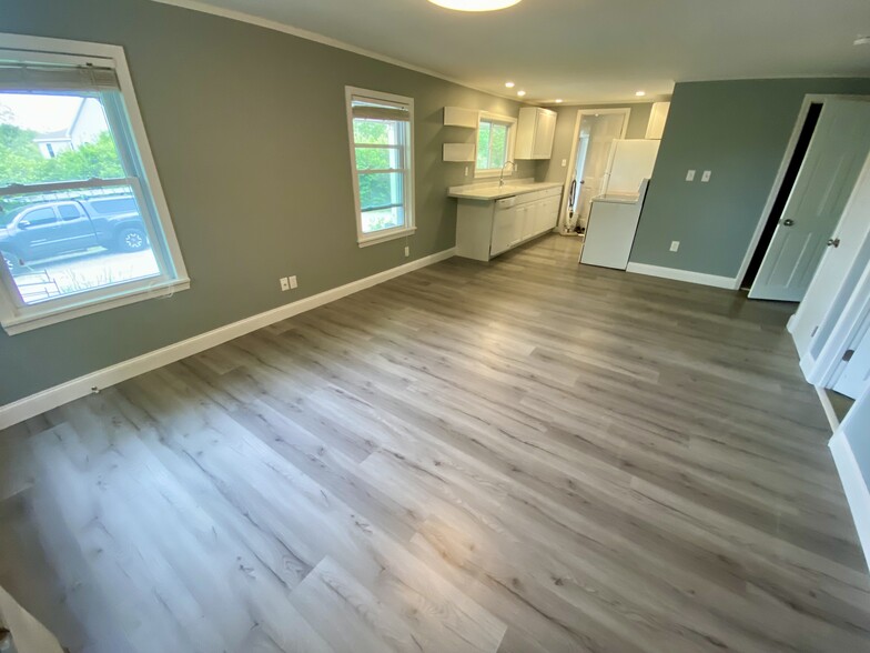 Building Photo - 1106 Highland Ave