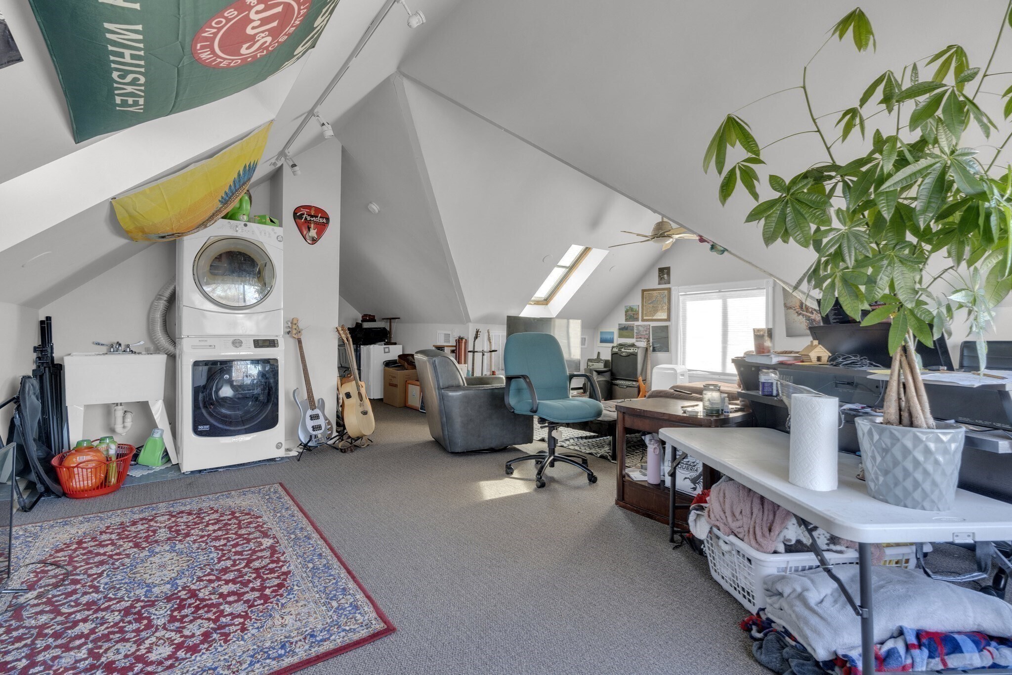 Building Photo - 5 Sachem St