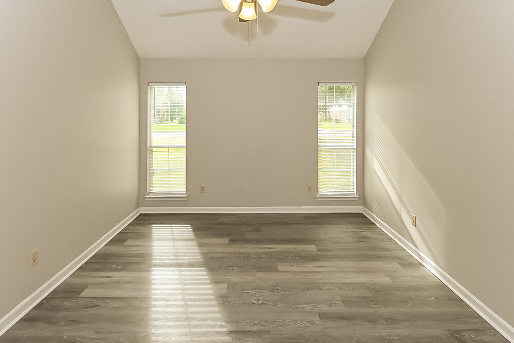 Building Photo - 7425 Black Oak Dr